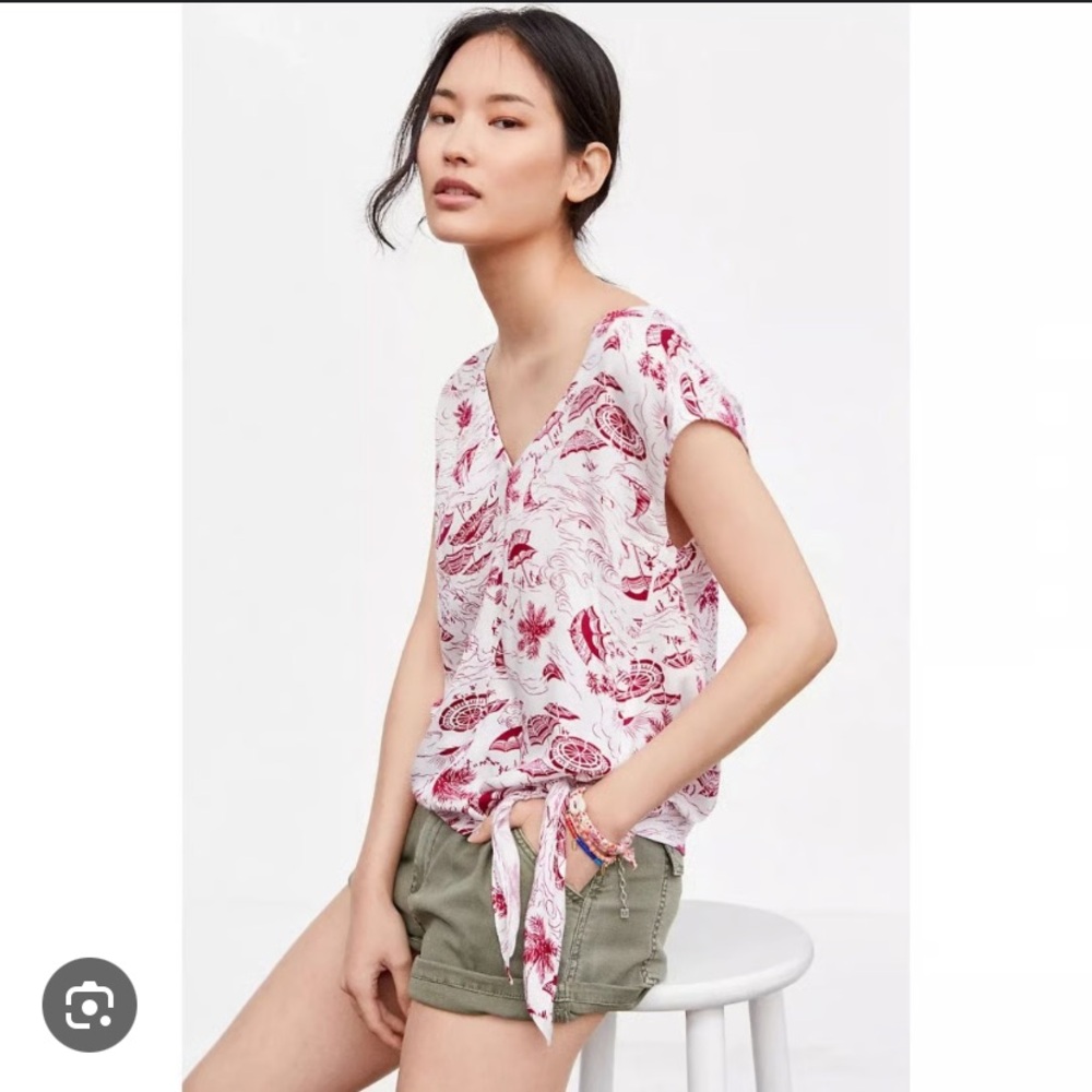 Anthropologie Tiny Red and White Printed Women's Top